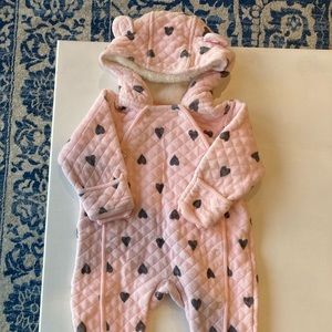 Nordstrom baby girl bunting size 6-9 months